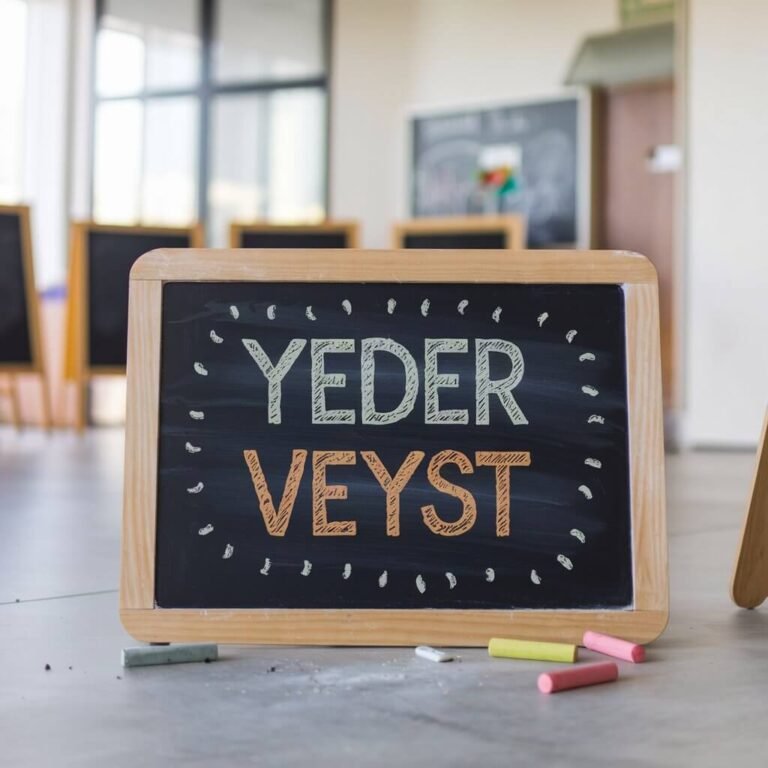 'Yeder Veyst' Meaning in Context: Your Ultimate Explanation